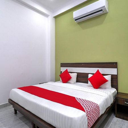 Hotel O 71370 White House Garhi Harsaru Экстерьер фото