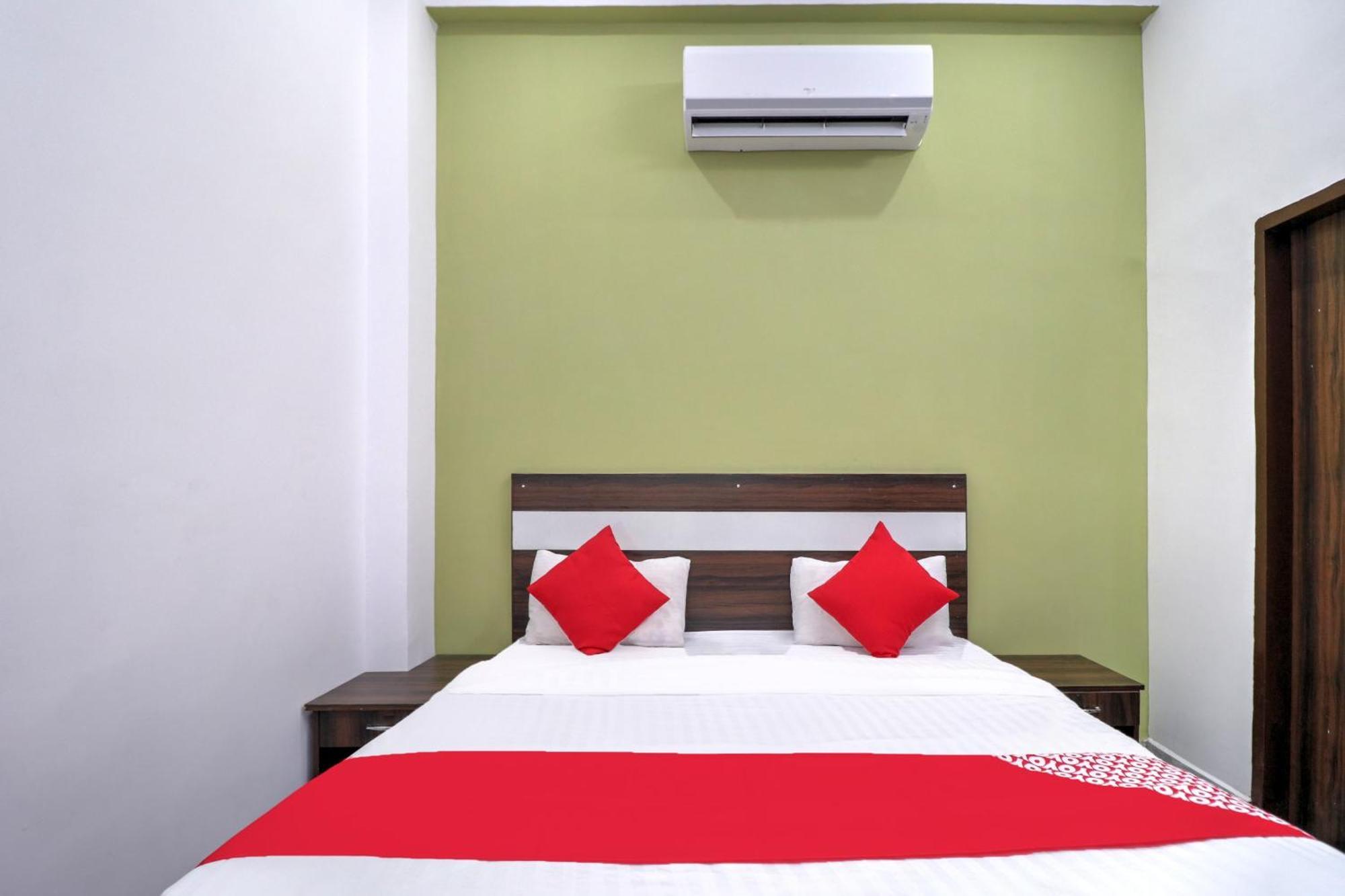 Hotel O 71370 White House Garhi Harsaru Экстерьер фото